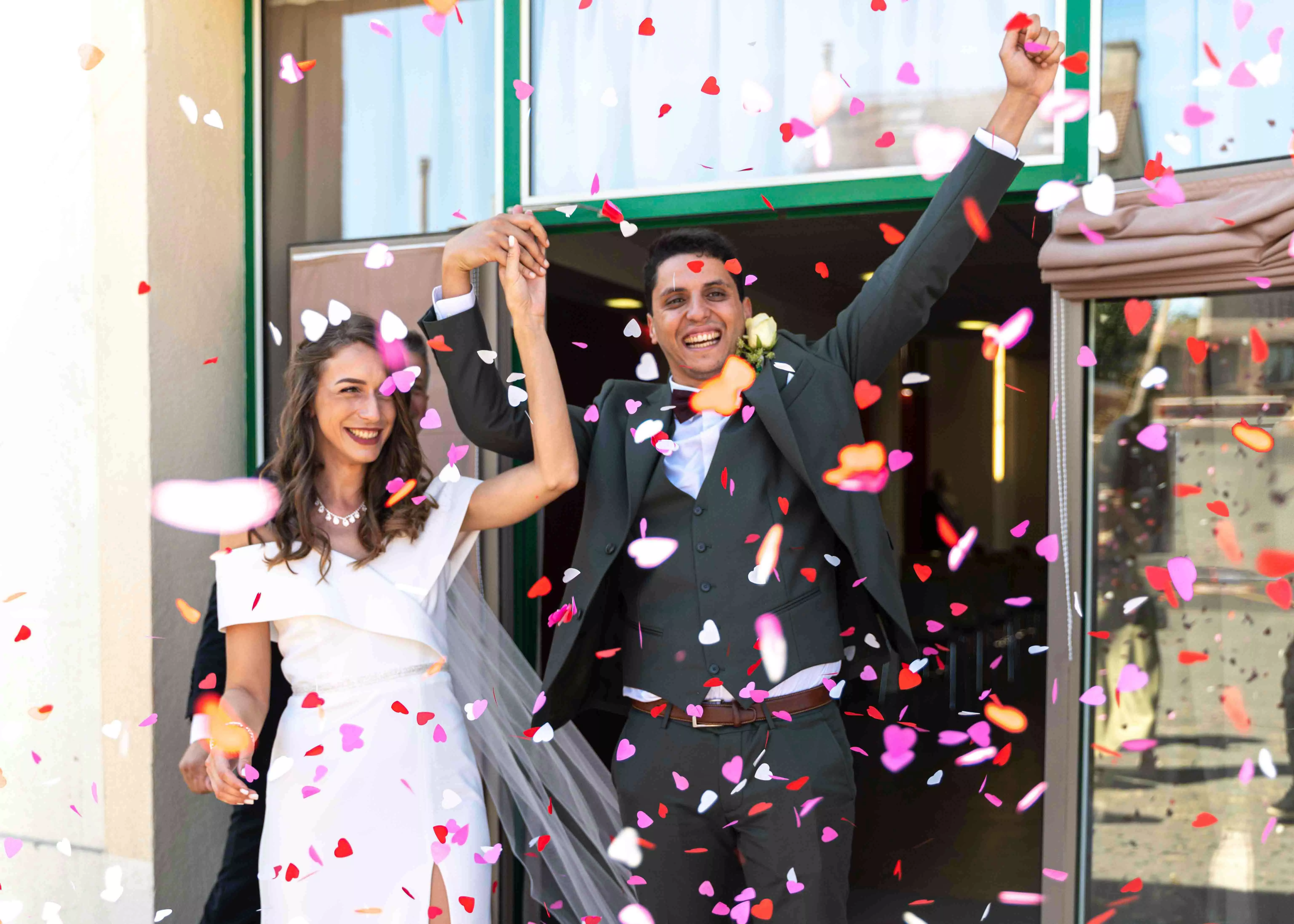 Détails de mariage - pétales et décoration